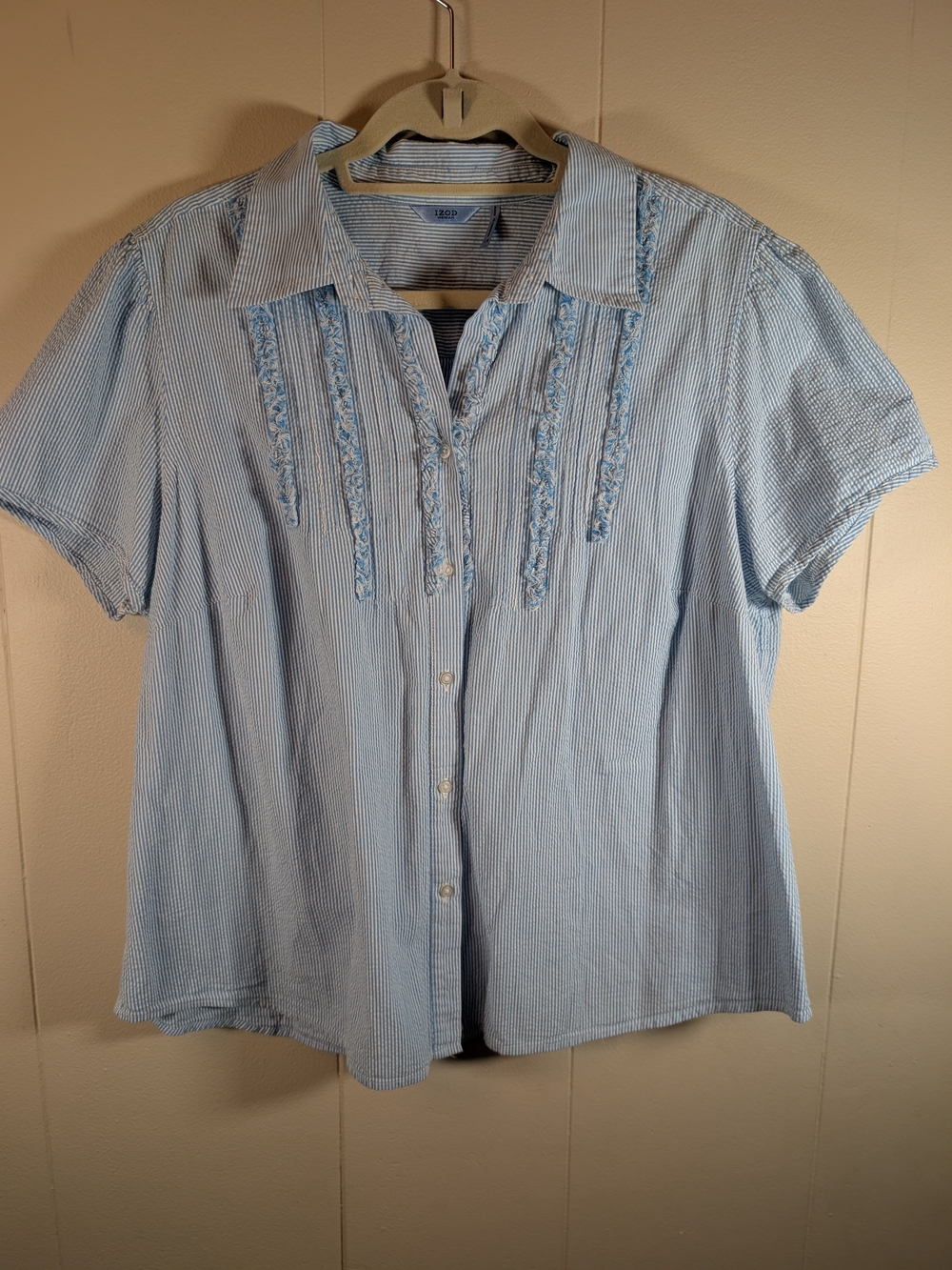 IZOD Woman 1X Blue White Seersucker Stripe Embroidered Button Down Shirt